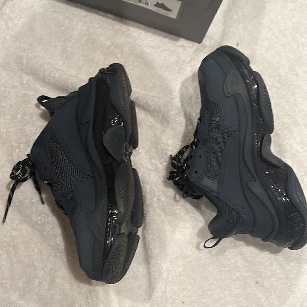 Grayish navy blue Balenciaga sneakers women’s size 38 - Picture 5 of 6